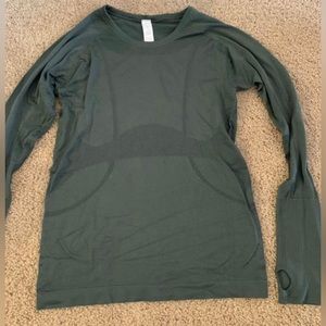 Athletic sunshirt
